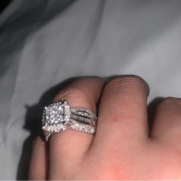 Zales bridal engagement ring - Picture 3 of 5